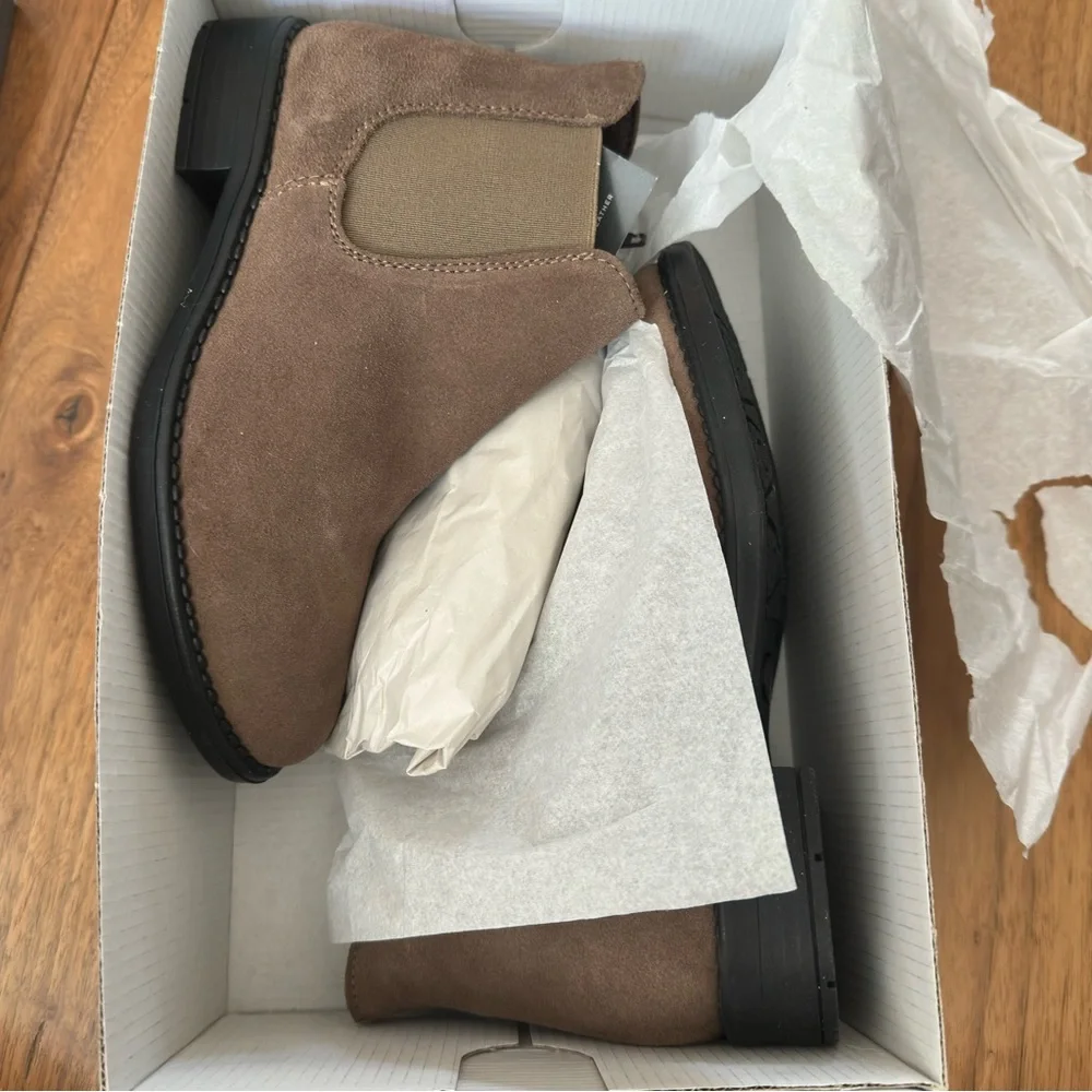 NWT Enzo Tesoti Girls Brown Suede Ankle Boots Girl's Size 2 Style #81070